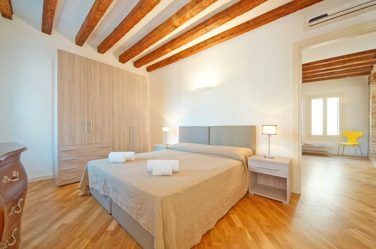 Dolcevita Apartments N 393 contacts